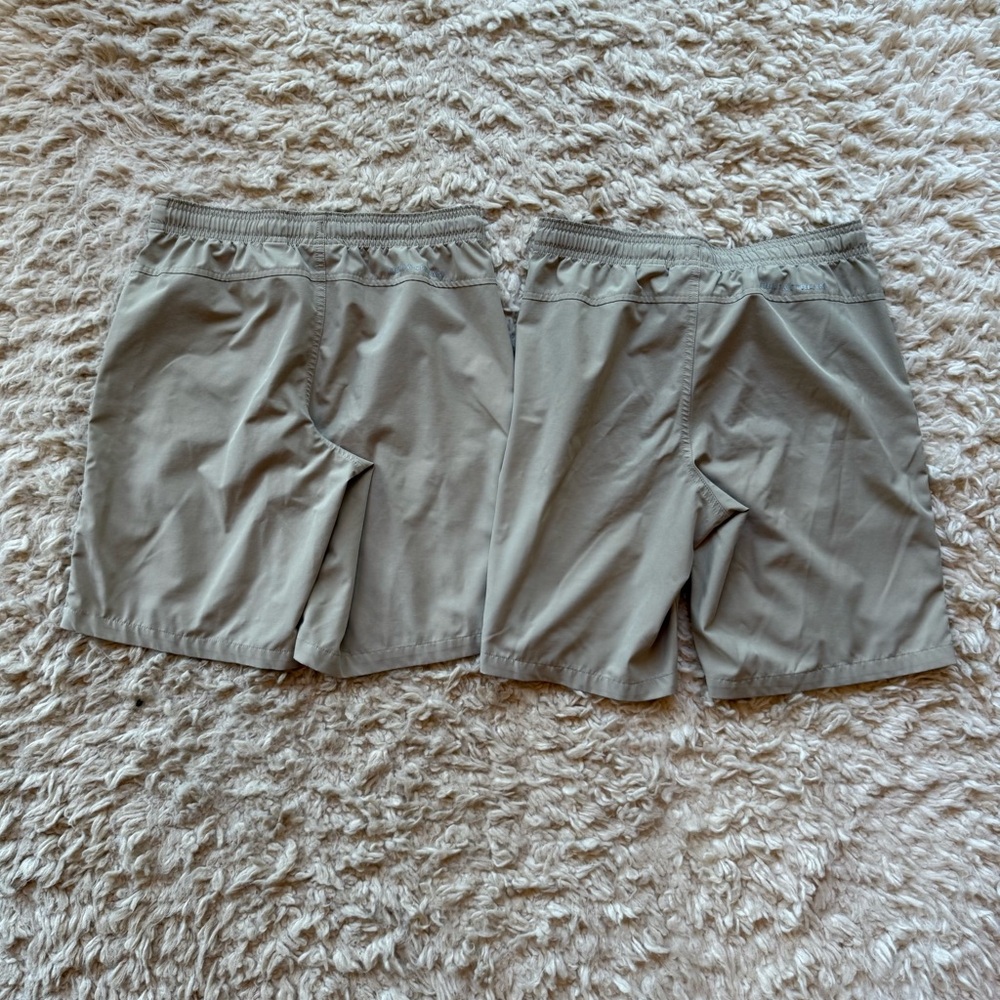 Set of 2 Field & Stream brand elastic waist Khaki shorts boys youth large - Picture 2 of 6